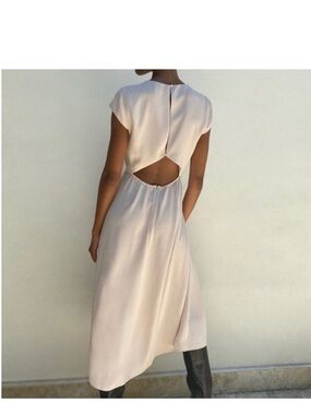 Babaton V-Neck Cap Sleeve Dress in Dove Gray